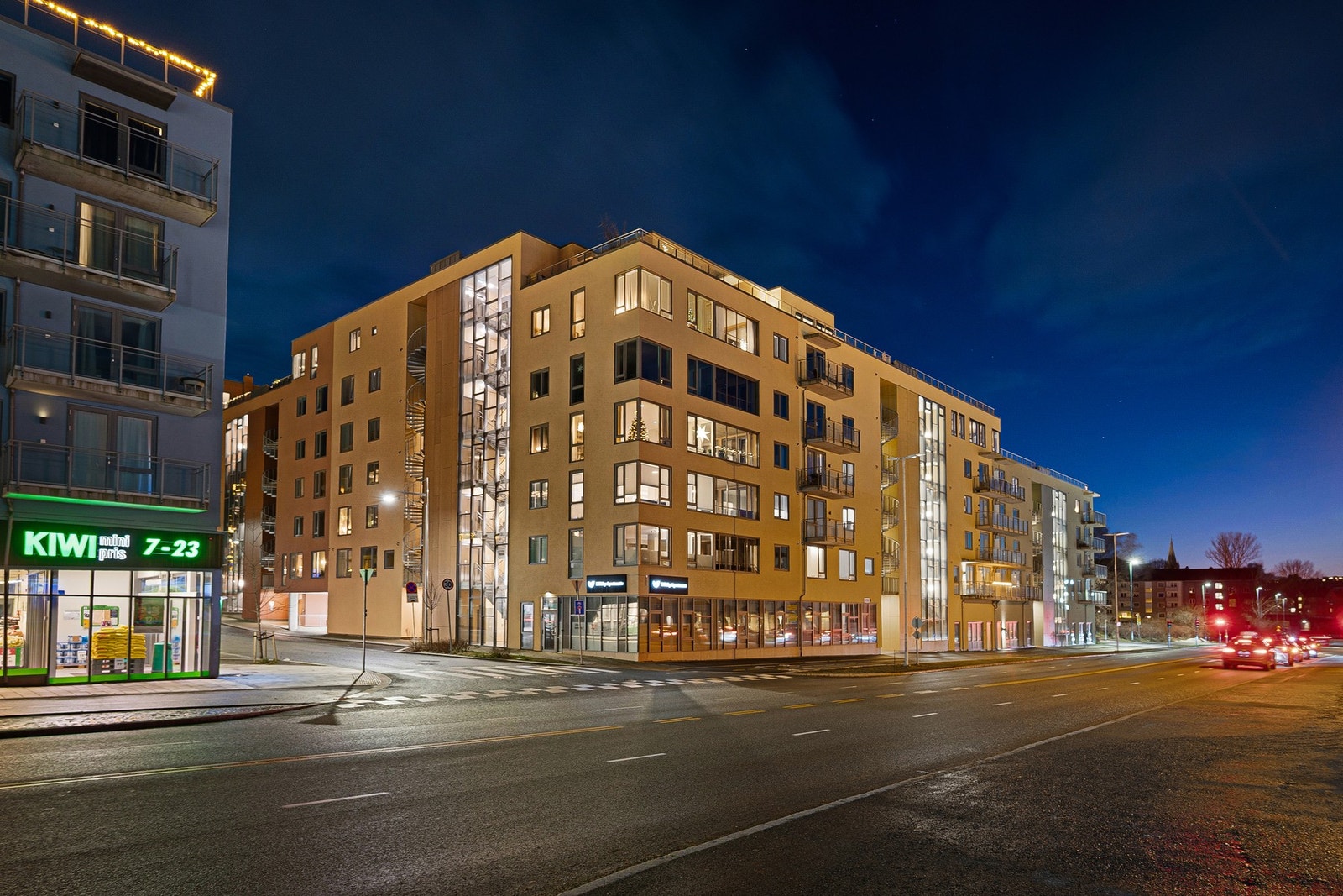 Ypperlig beliggenhet på Lilleby med kort avstand til både dagligvare, turområder og kort gåavstand til Solsiden. Galleribilde