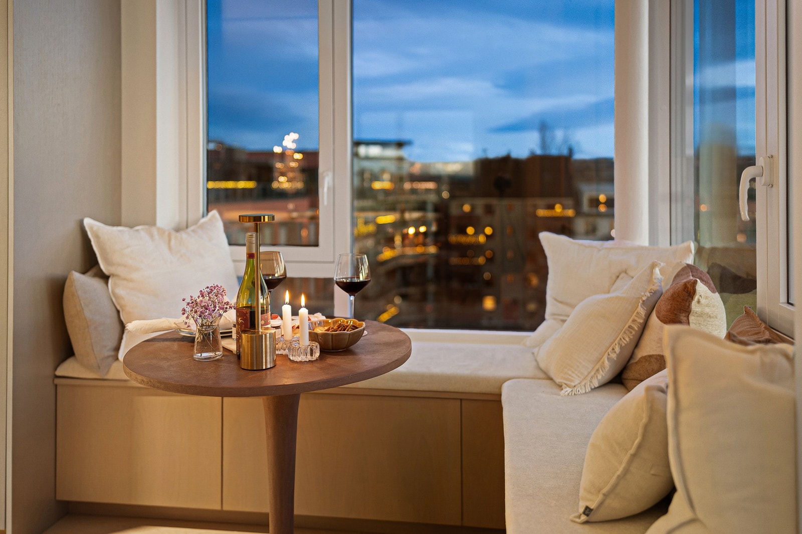 Koselig sittehjørne ved kjøkkenet. Galleribilde