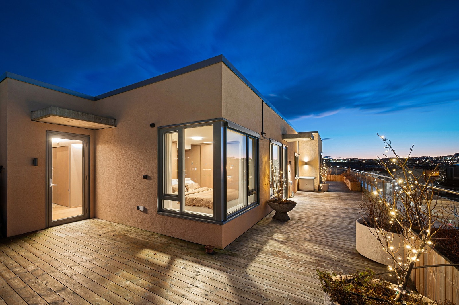 Flere inngangspartier gir fleksibilitet og skjerming. Galleribilde