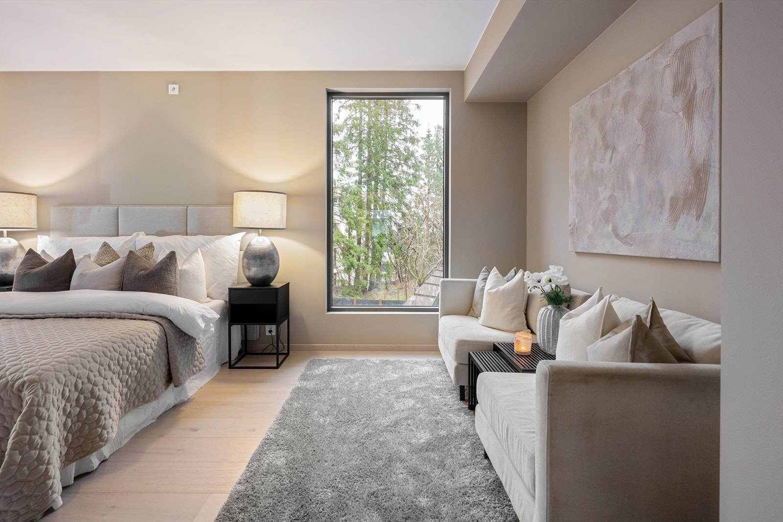 Hovedsoverommet er lyst og innbydende Galleribilde