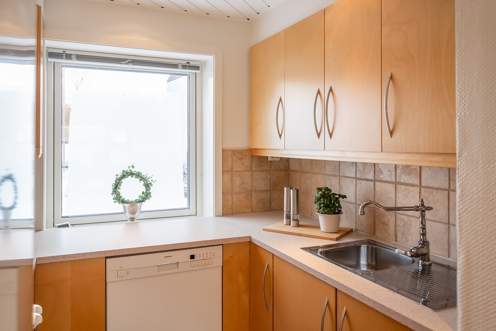 Kjøkkenet har i sin helhet fått tilstandsgrad-1 fra takstmann. Galleribilde