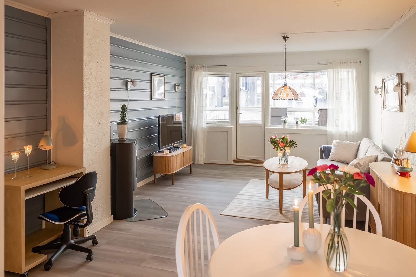 Det er for øvrig varme i gulv på stue, kjøkken, gang og på bad. Galleribilde