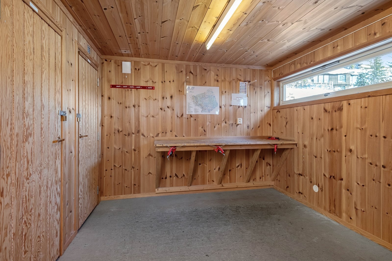 Fellesrom hvor det er mulig å smøre ski. Galleribilde