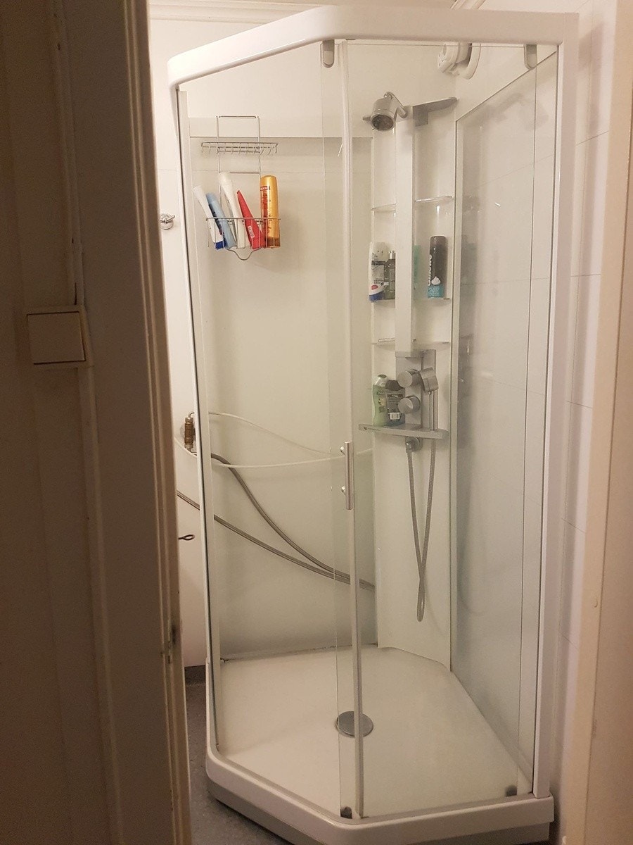 Separat Dusjrom. Galleribilde