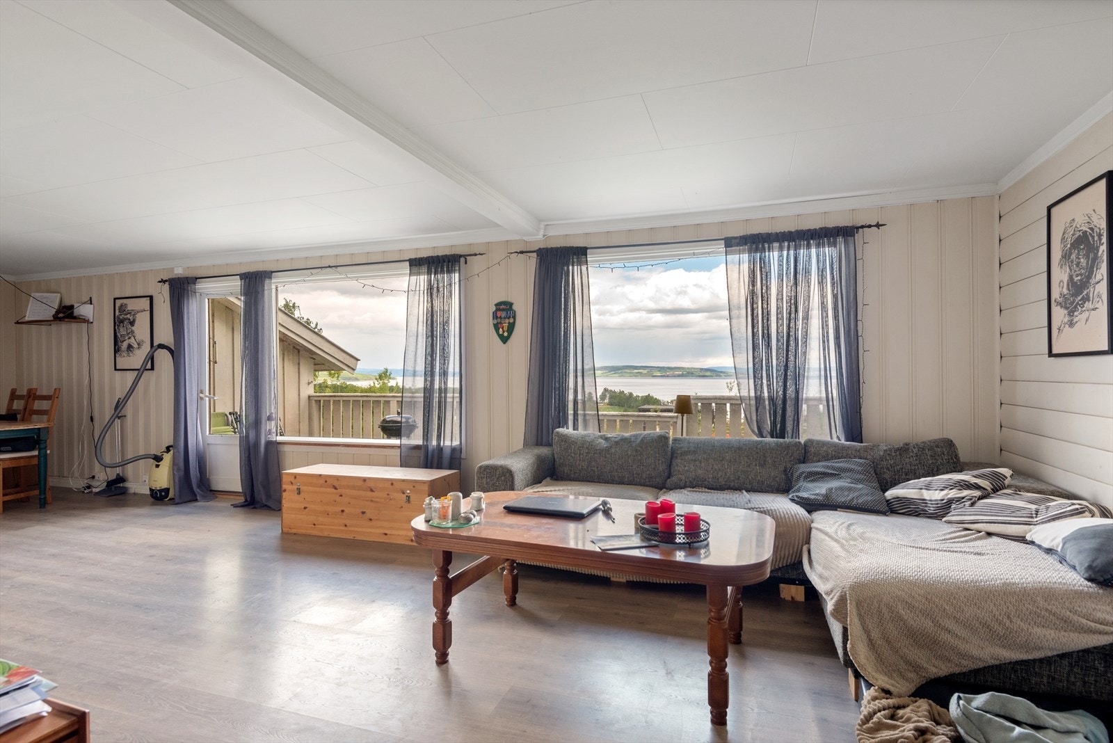 Velkommen inn! -Påbygd del ble oppført ca i 1975 Galleribilde