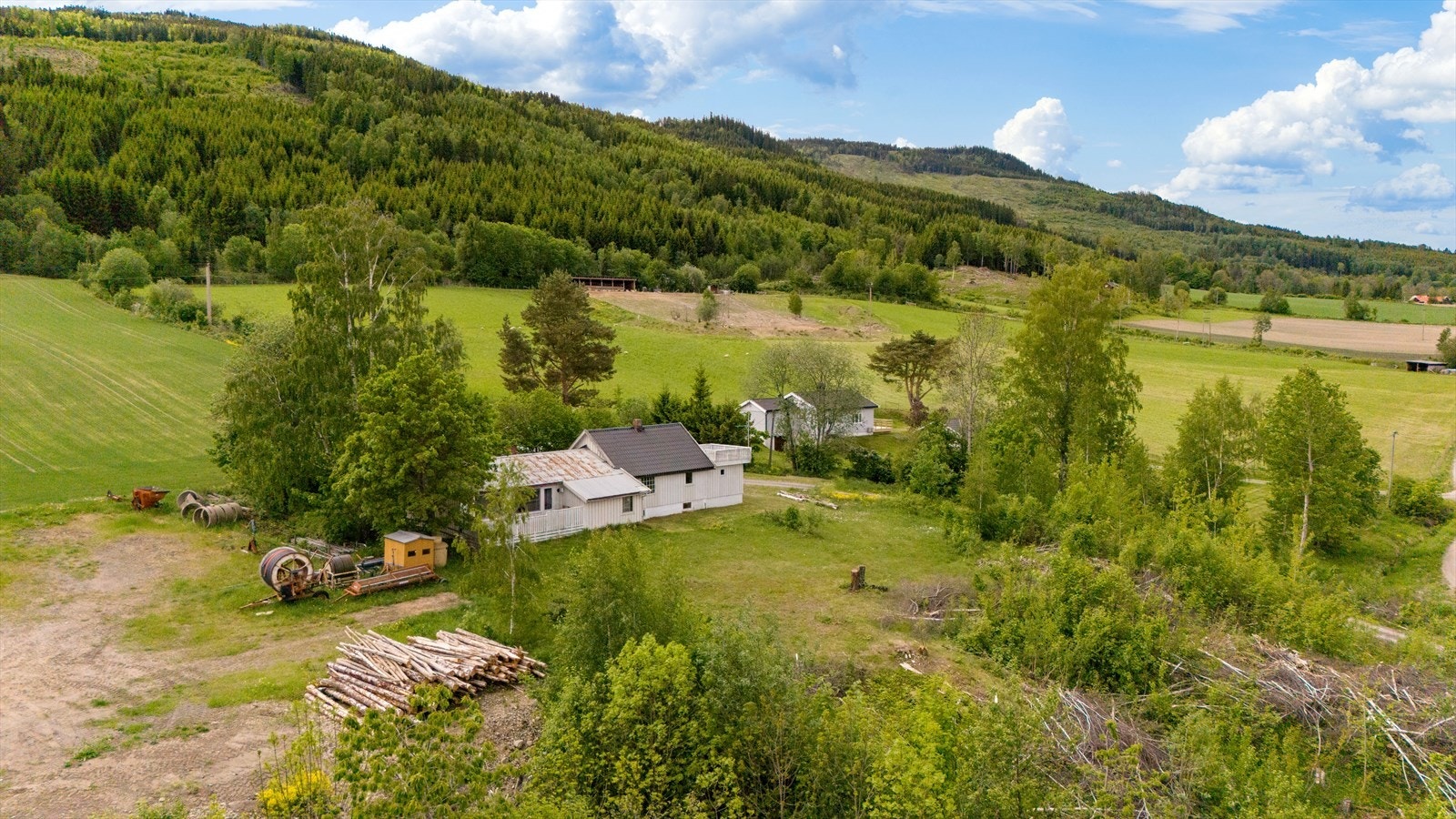 Fasade - Flotte tur- og skiområder i Totenåsen Galleribilde
