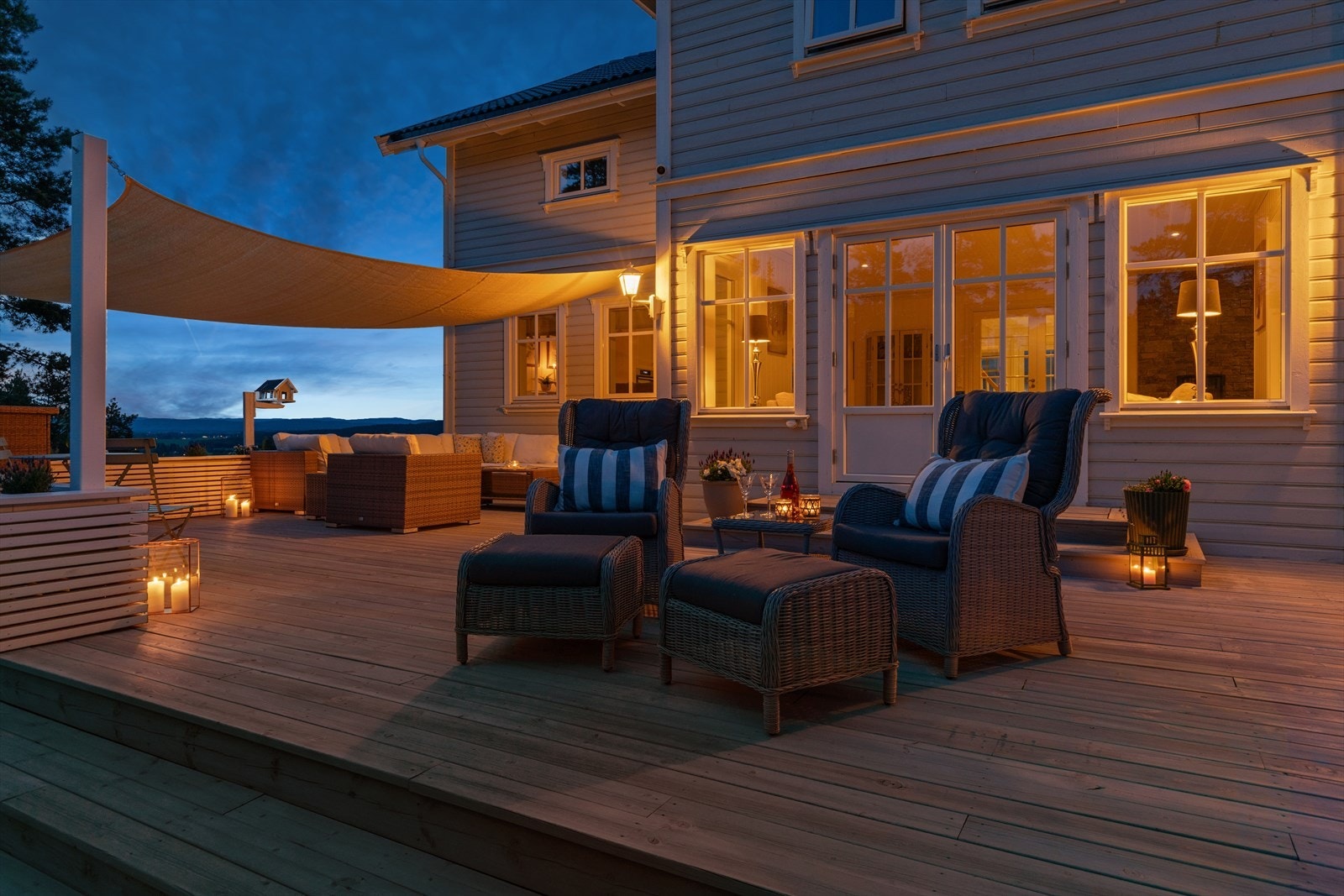 Kveldsatmosfære. Galleribilde