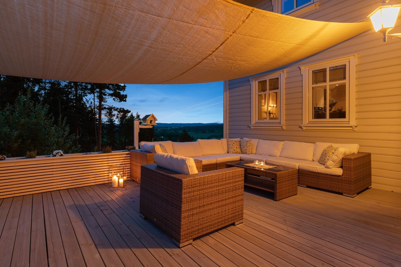 Kveldsatmosfære. Galleribilde