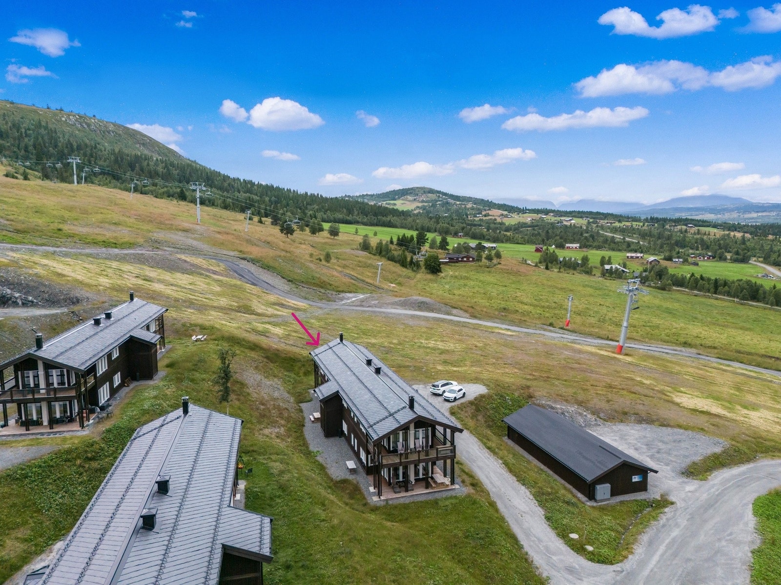 Golsfjellet er et vakkert, grønt og frodig område på sommerstid. Galleribilde