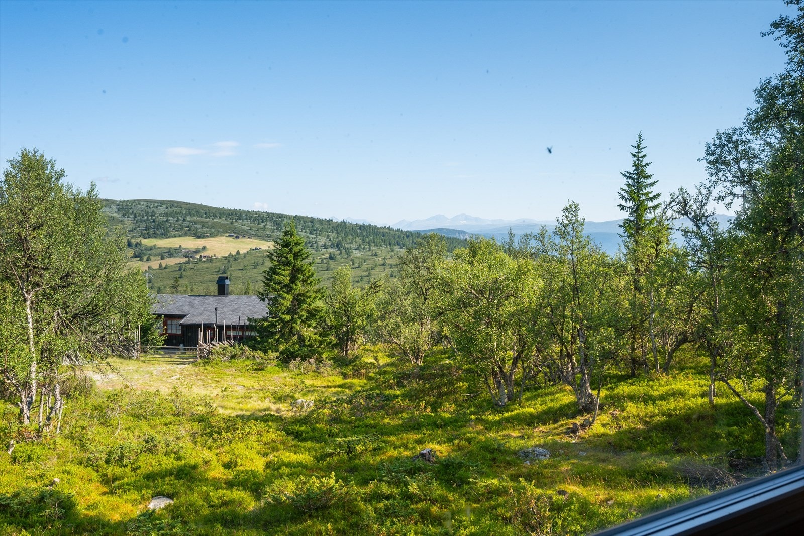 Fra stua er det flott utsikt mot Rondane! Galleribilde