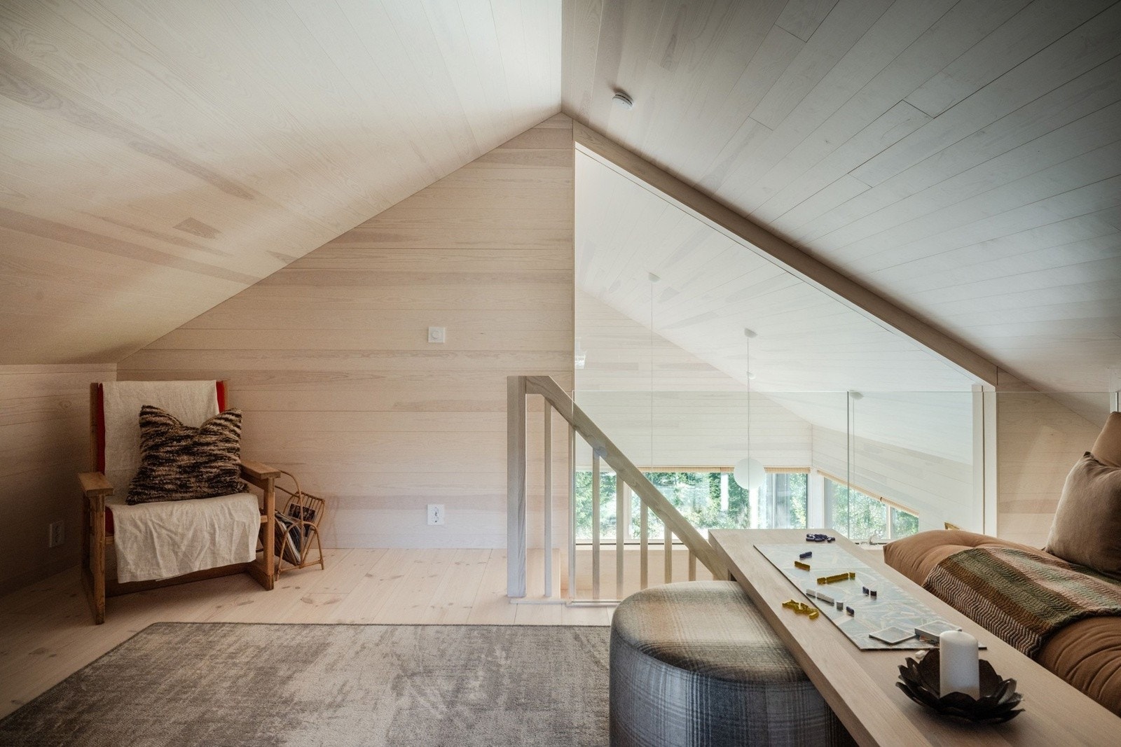 I hyttas andre etasje finner du en koselig loftsstue. Galleribilde