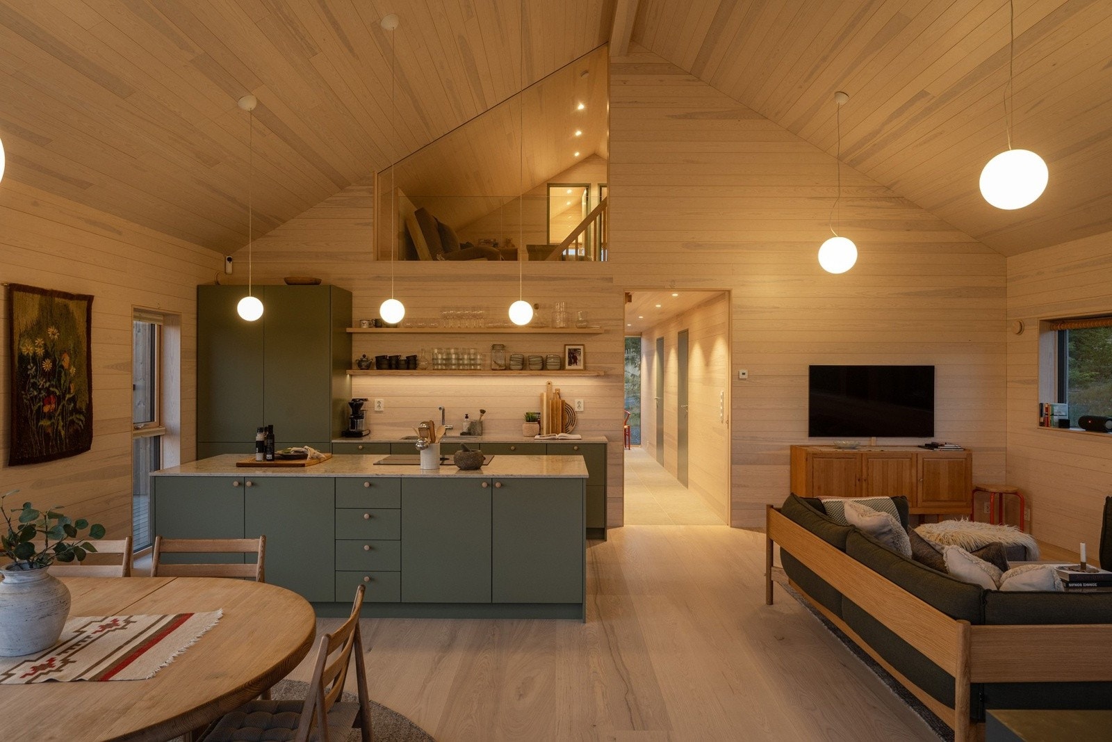 Kveldsbilde: Her får du en takhøyde på hele 4,7 meter! Galleribilde