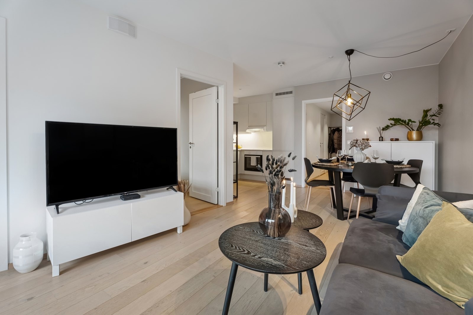 Både tv og bredbånd er inkludert i fellesutgiftene. Galleribilde