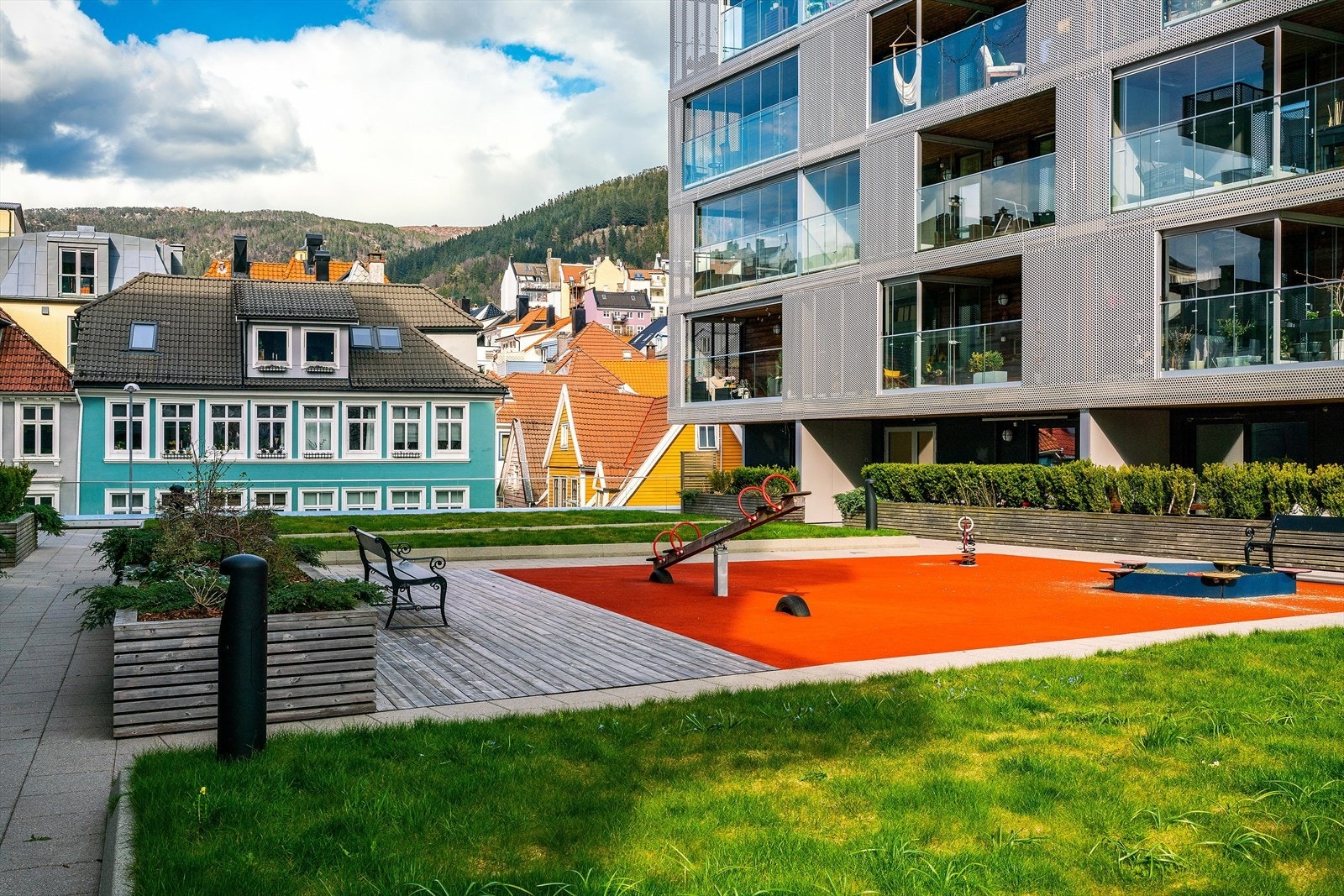 - Sameiet har nydelige utearealer til glede for beboere i alle aldre - Galleribilde