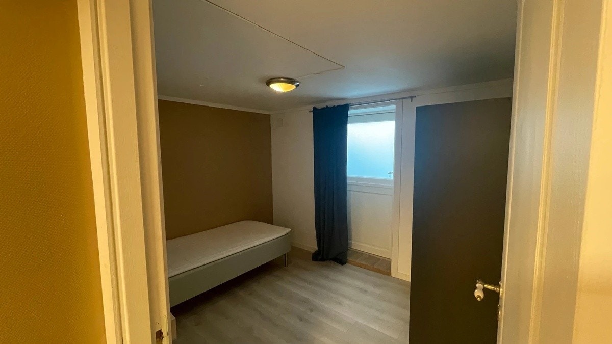 Soverom nr 3 (ledig) med utgang til terrassen Galleribilde