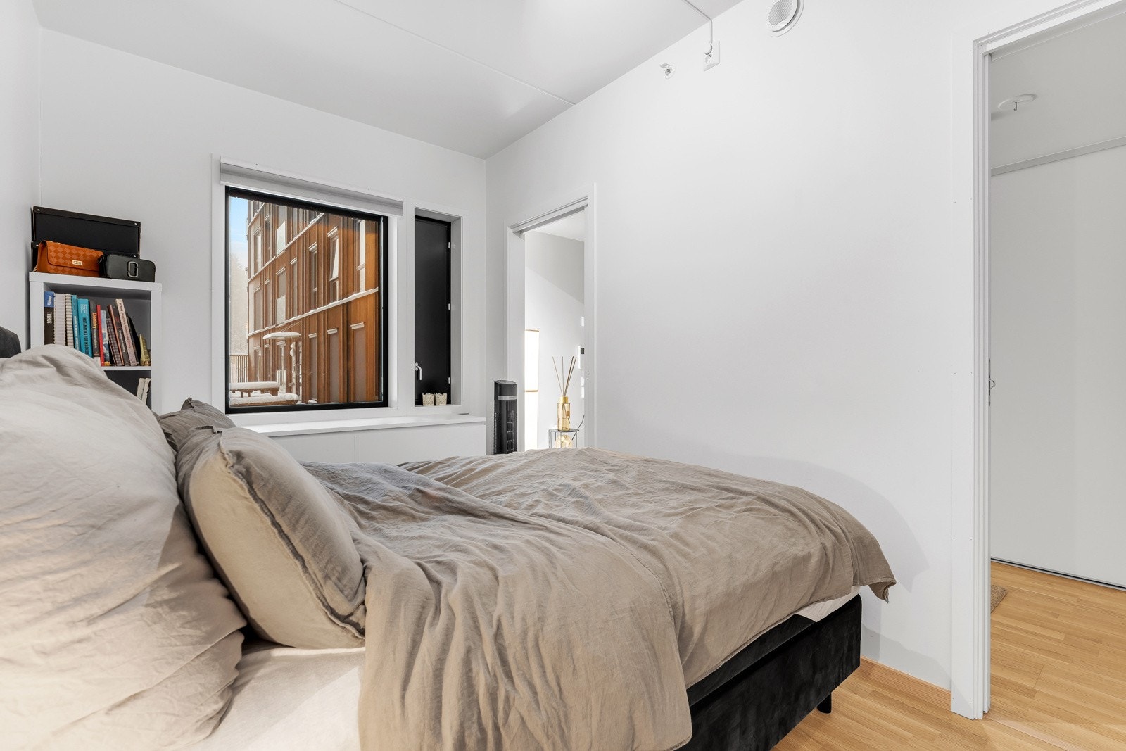 Leiligheten har balansert ventilasjon som sørger for et sunt og godt inneklima. Galleribilde