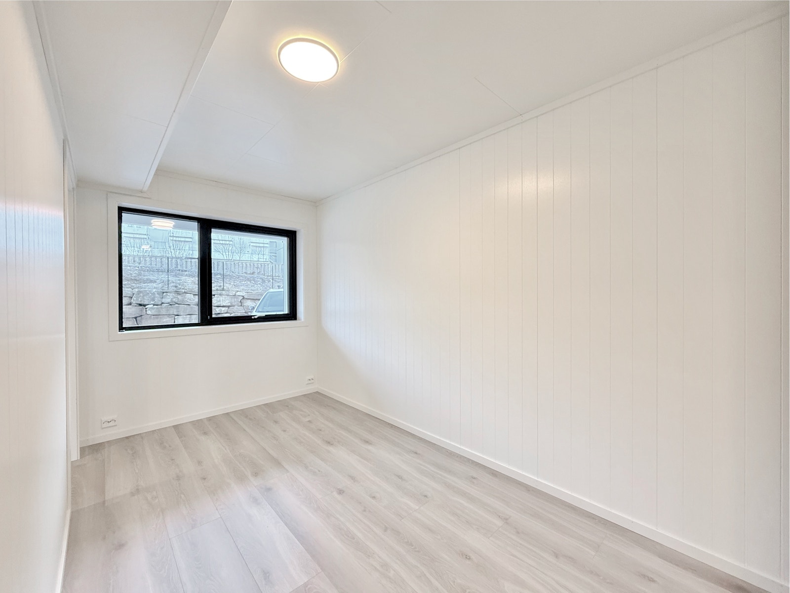 Soverom 2 med lyse vegger Galleribilde