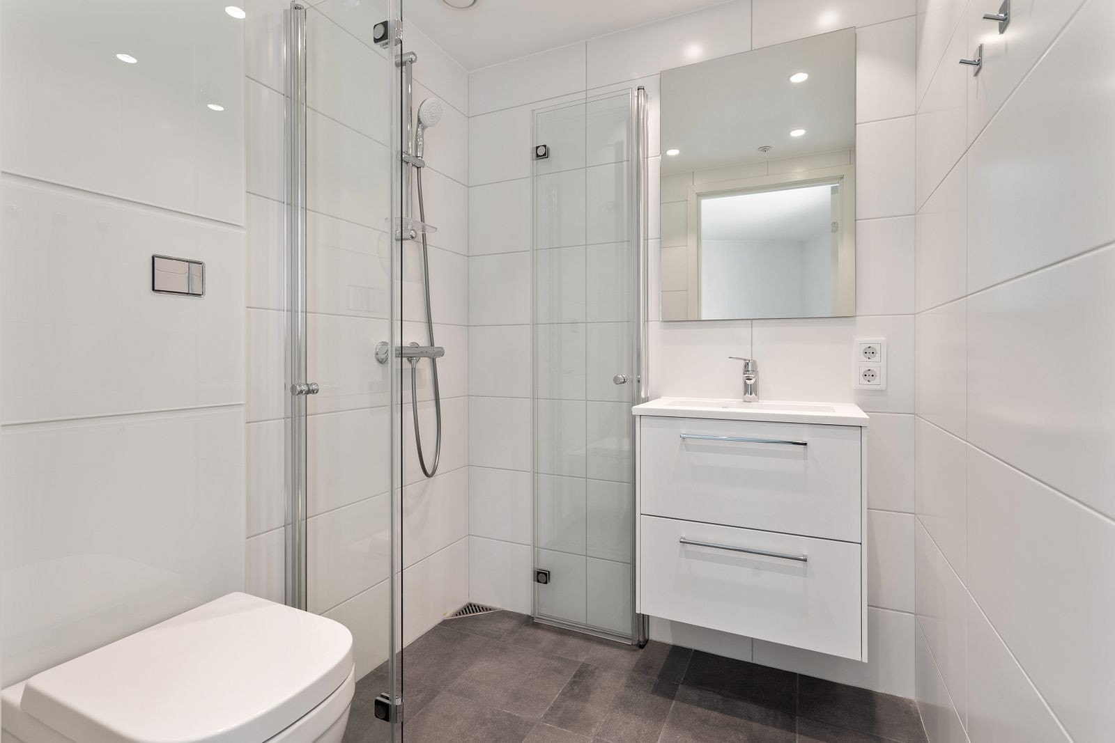 Bad i tilknytting soverom. Galleribilde