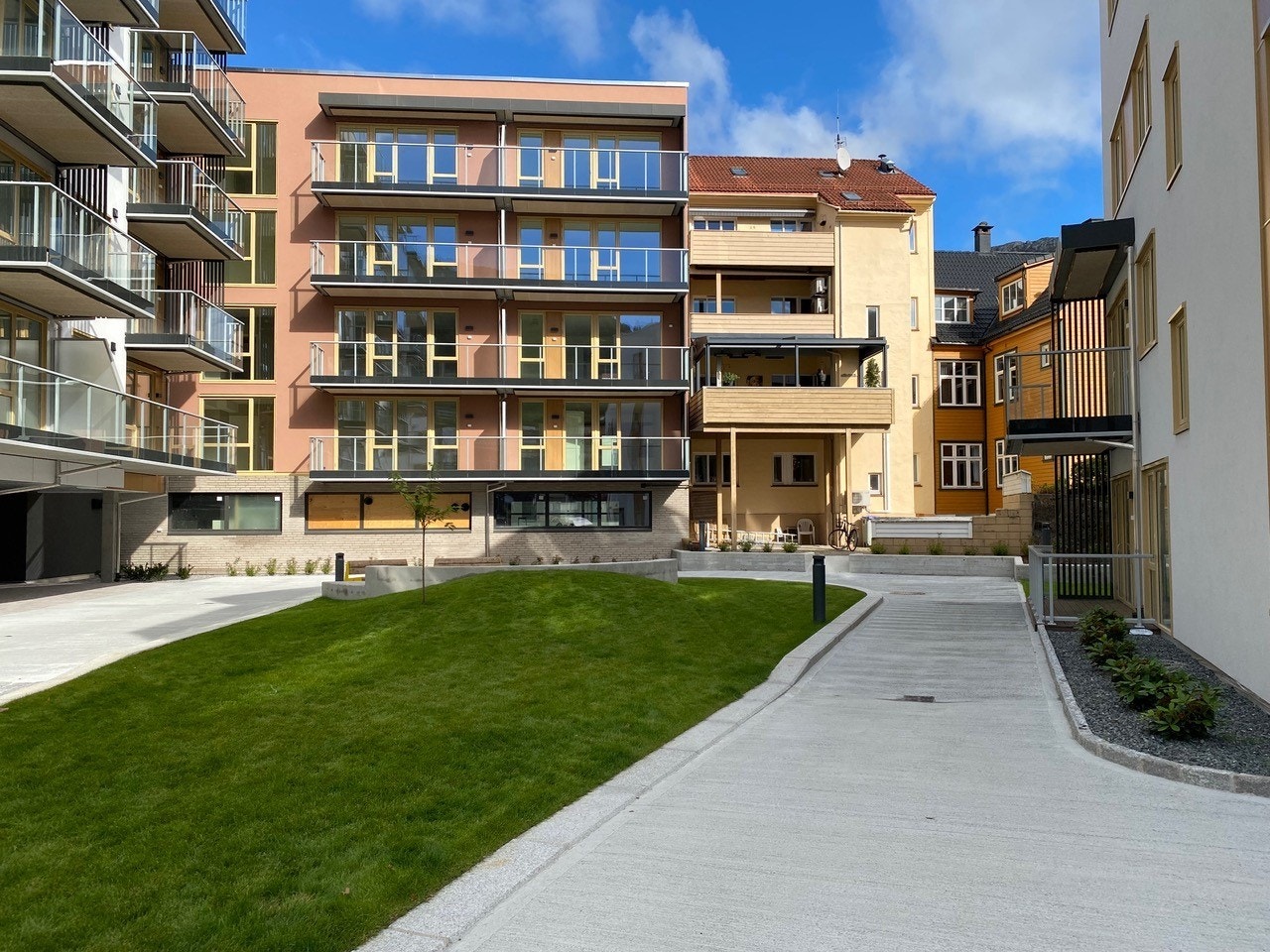 Hyggelige fellesområder og ingen biltrafikk. Galleribilde