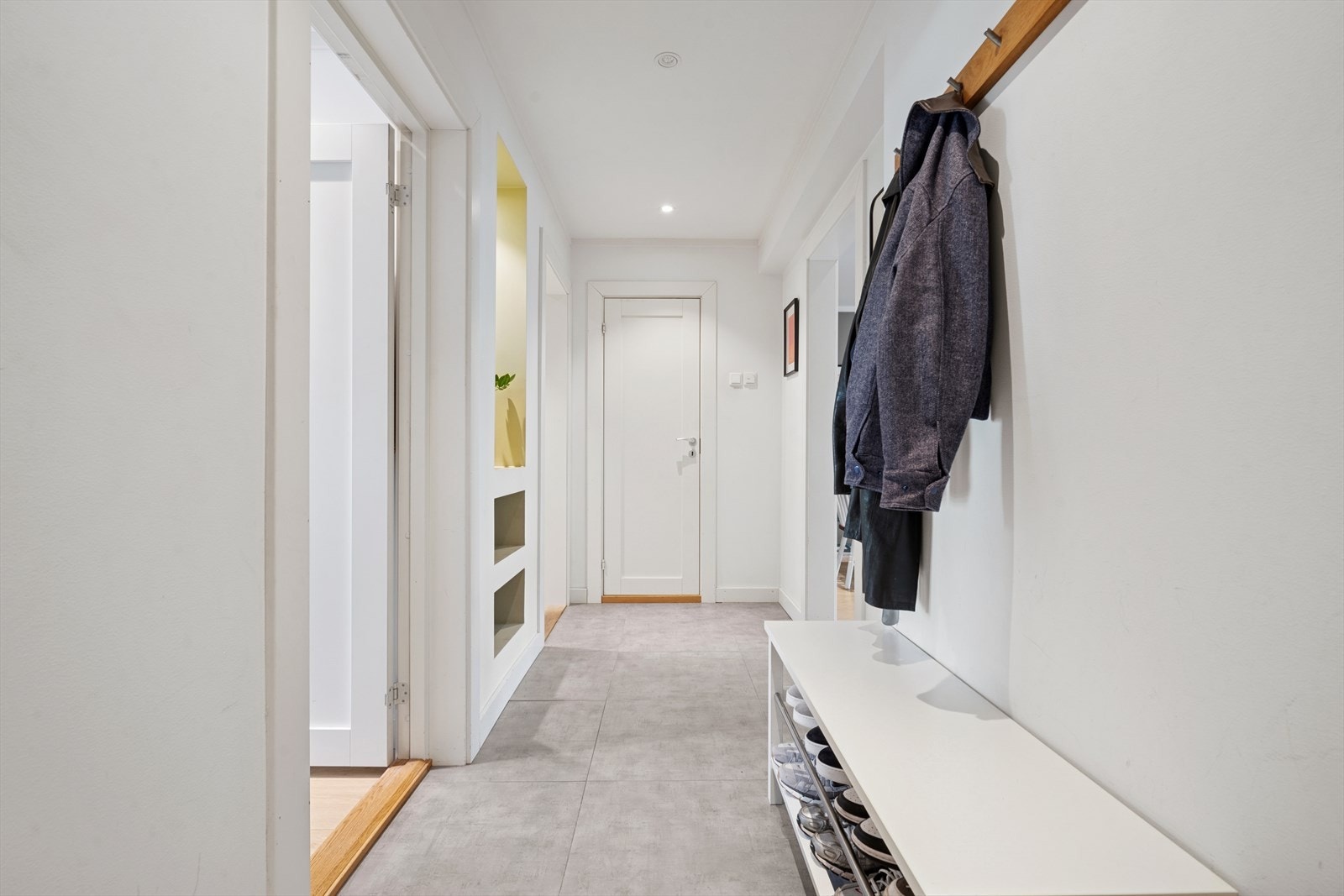 Boligen er enkel og innrede etter enhver smak. Kom på visning får videre planlegging! Galleribilde