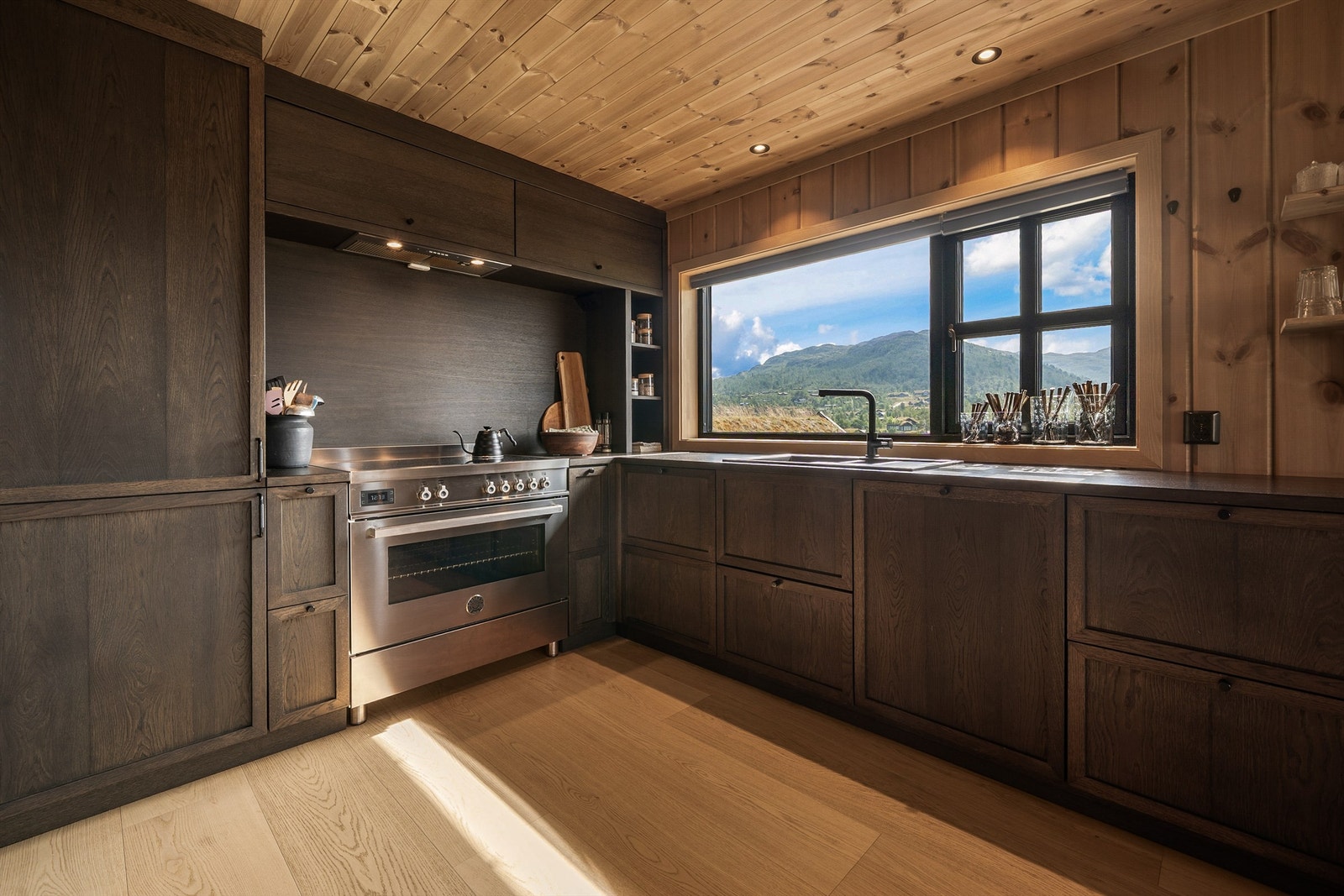 - Velkommen til Flatastøyltoppen 51 - Galleribilde