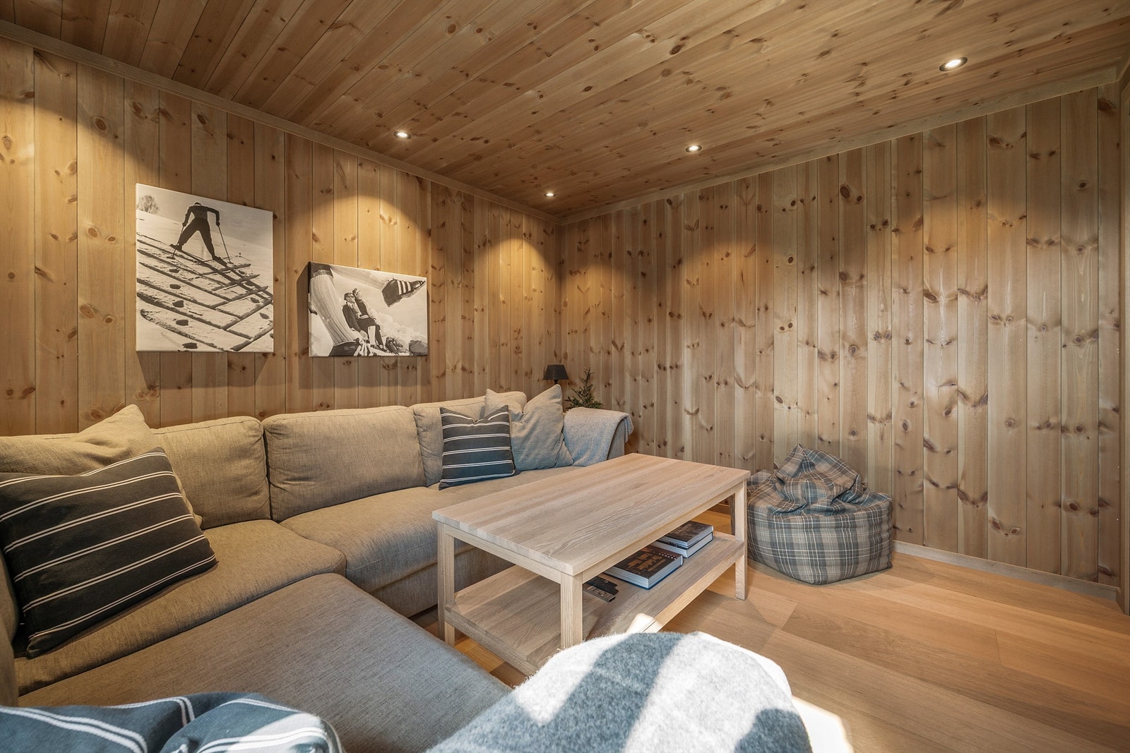 - Velkommen til Flatastøyltoppen 51 - Galleribilde