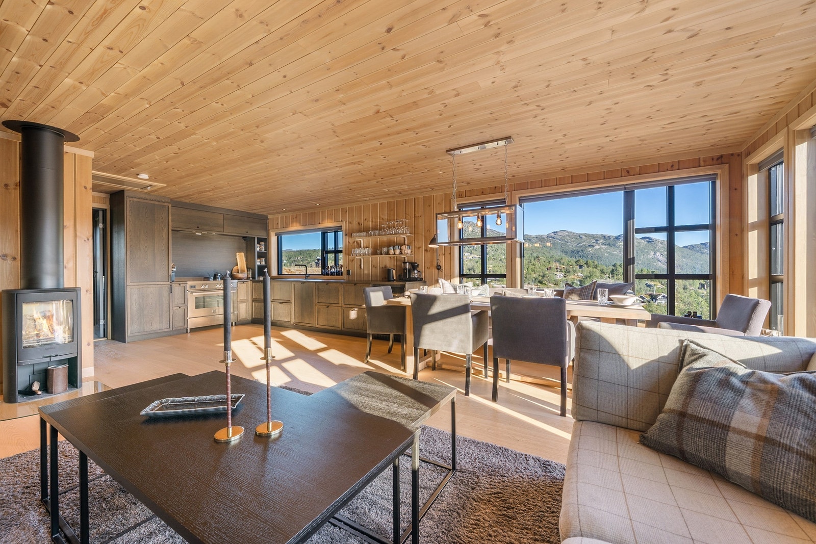 - Velkommen til Flatastøyltoppen 51 - Galleribilde