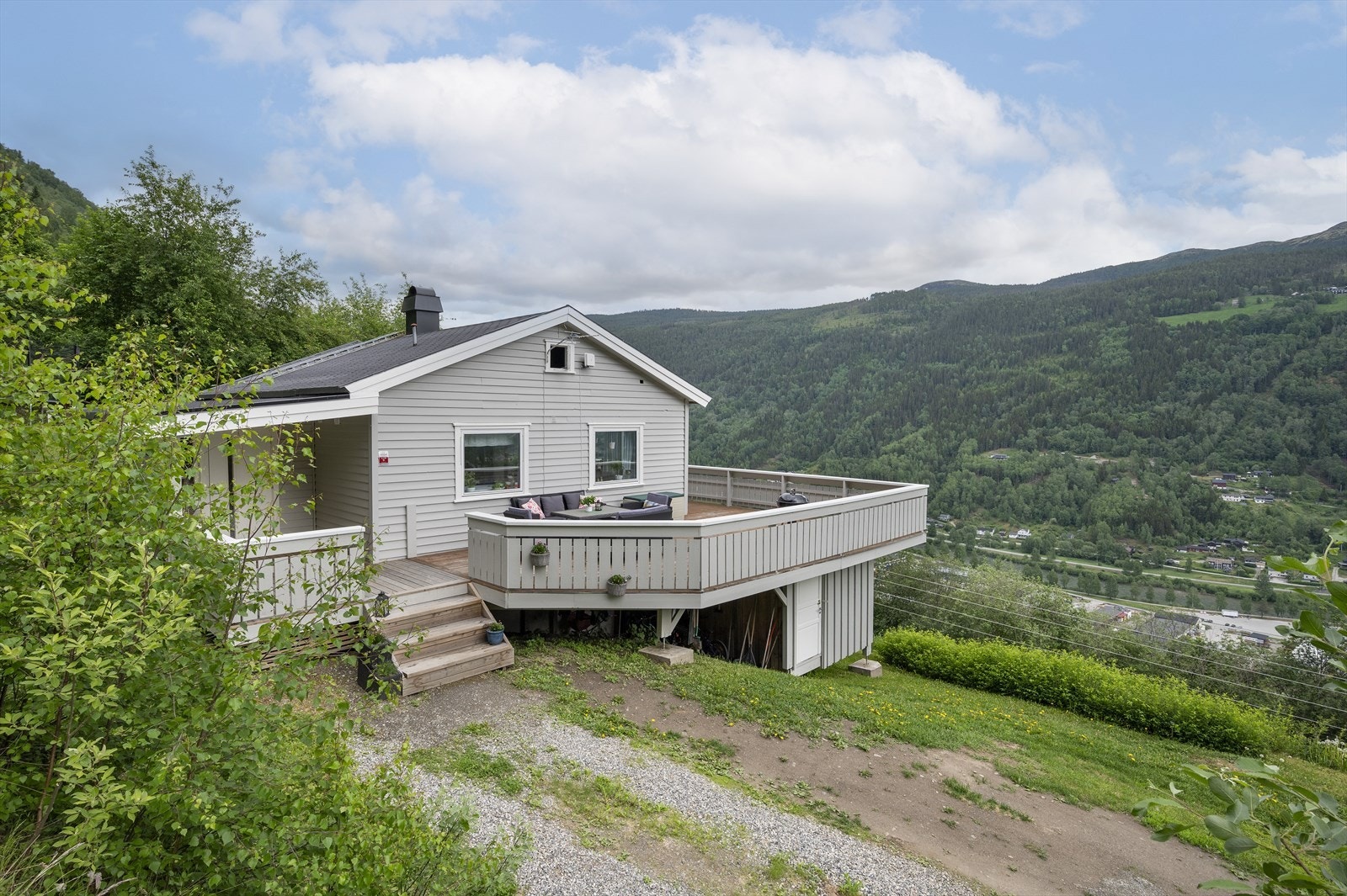 Det er flott utsikt over omkringliggende områder. Galleribilde