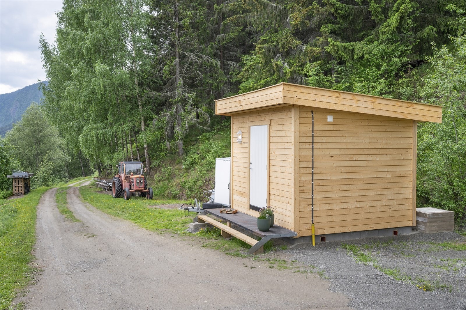 Frittstående brønnhus. Galleribilde