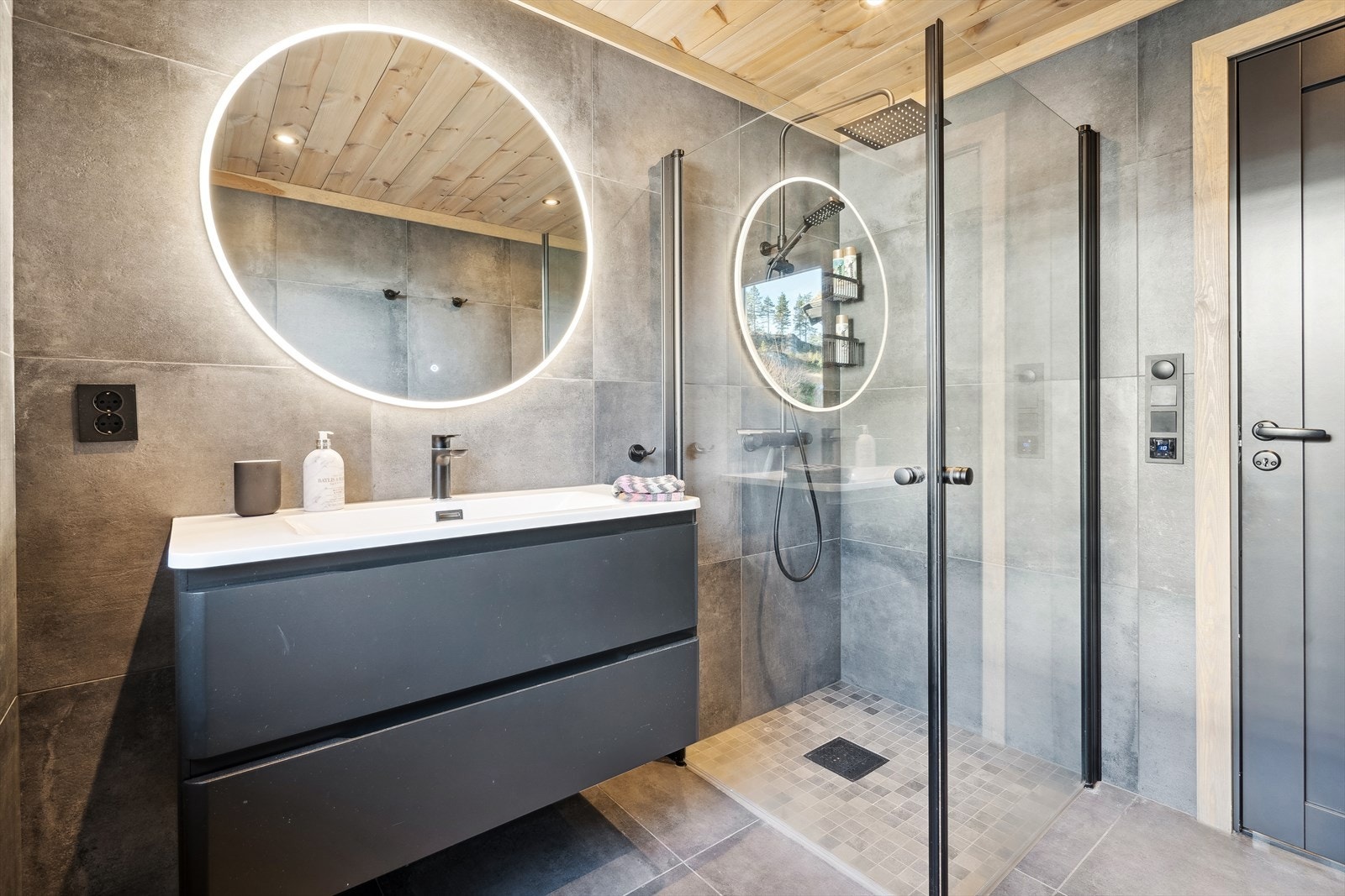 Bad 1. etg Galleribilde