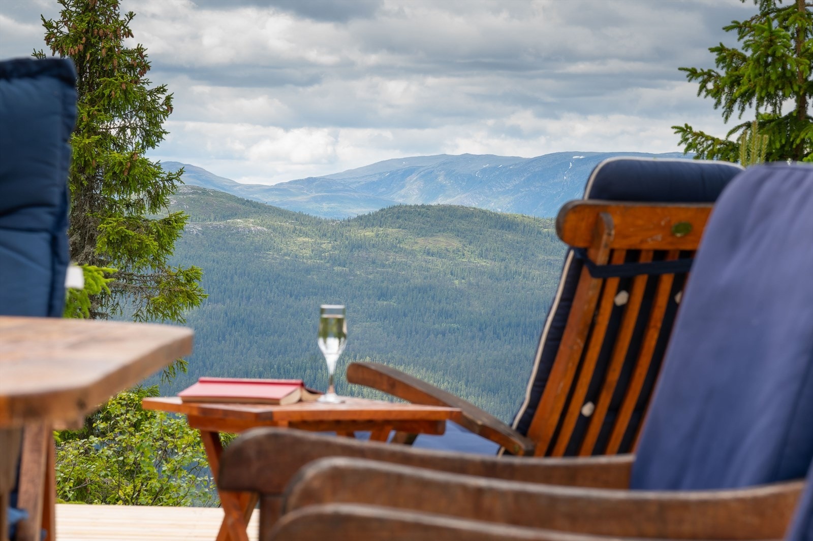 Ny terrasse med herlig utsikt Galleribilde