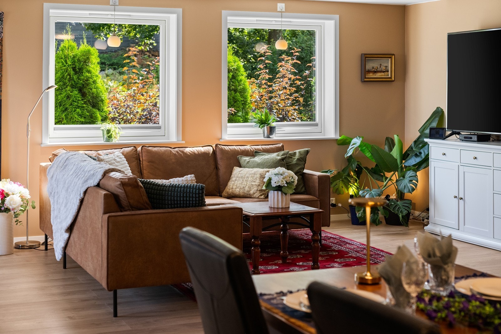 Leiligheten er malt i lune og harmoniske farger. Her er standarden god da leiligheten ble oppusset i 2024. Galleribilde