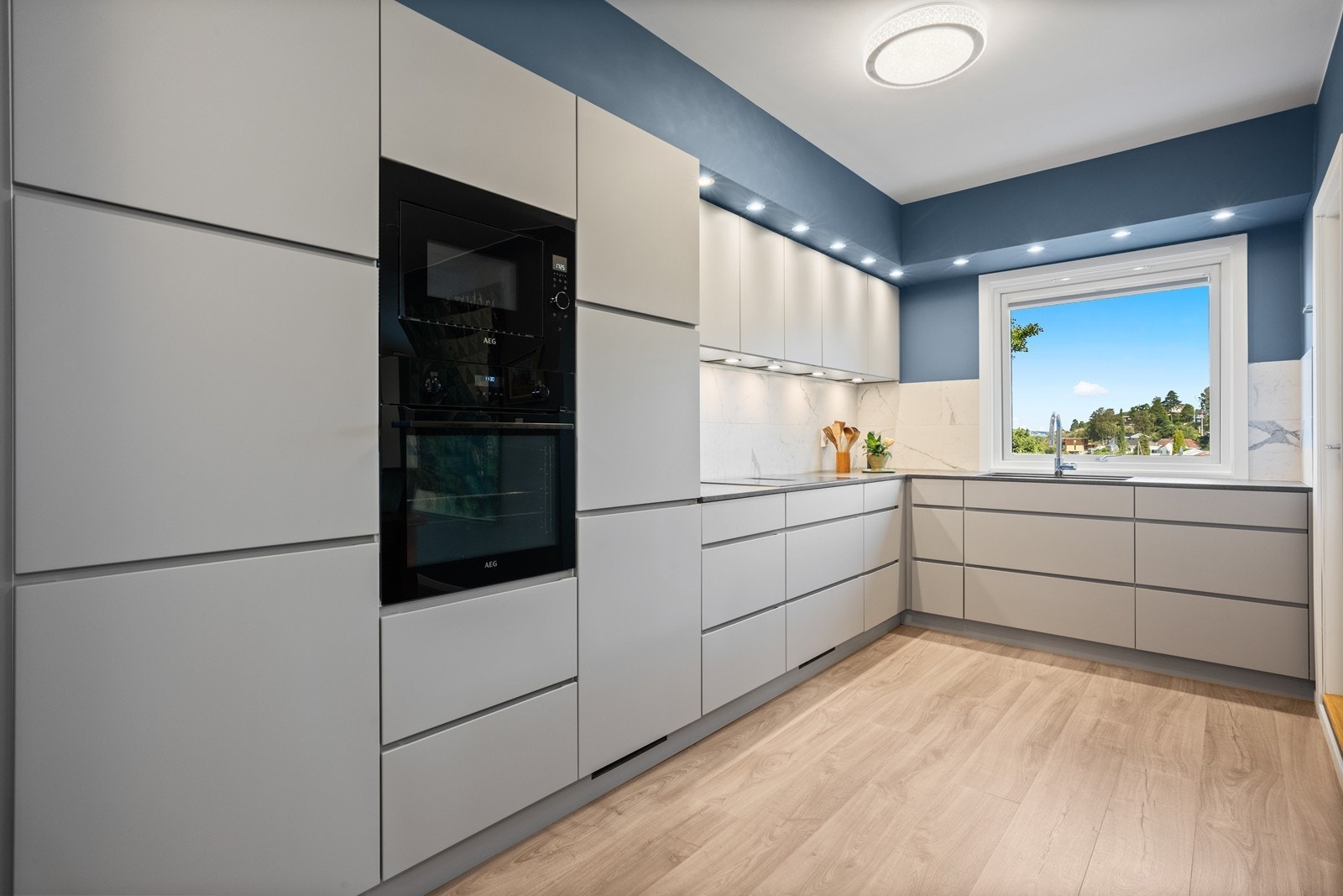 Delikat og stilig kjøkkendesign Galleribilde