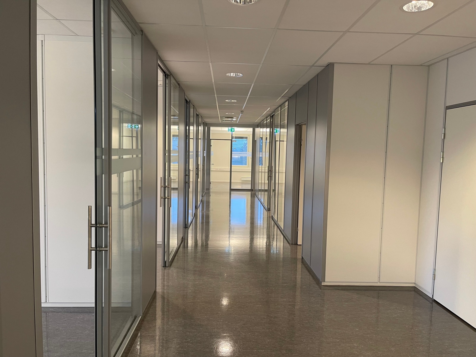 Ledig kontor i 3 etg. 225 kvm bta. Galleribilde