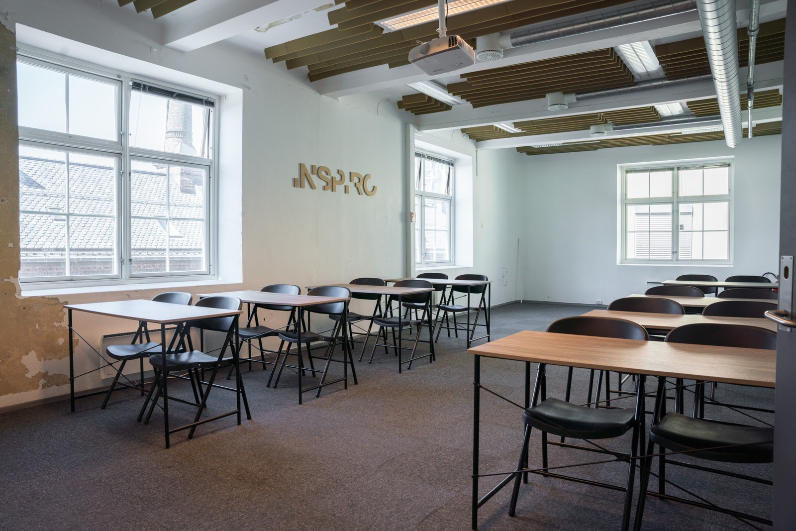 Noen av rommene har blitt brukt til undervisning og kursvirksomhet. Galleribilde