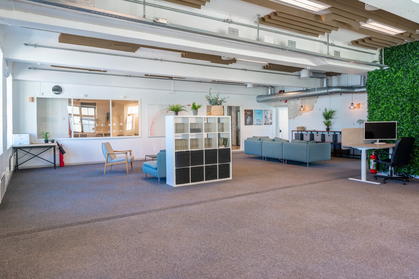 Et åpent og fleksibelt rom med gode muligheter for oppdeling. Galleribilde
