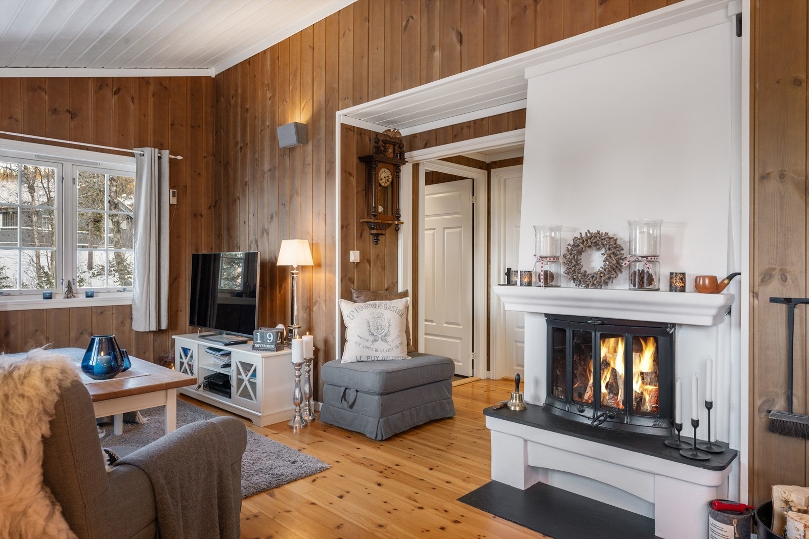 Peisovnen gir både god varme og ekstra hygge. Galleribilde