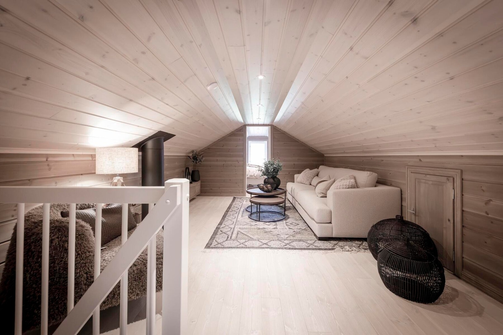 Hemsen har et gulvareal på 33m2 og gir god ekstra plass.
Foto fra en tilsvarende hytte Galleribilde