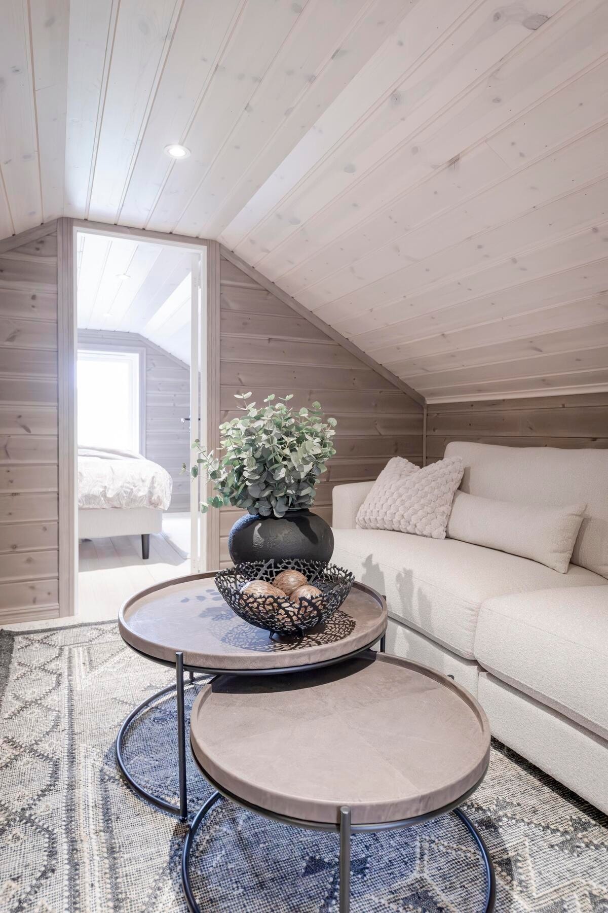 Hemsen har et gulvareal på 33m2 og gir god ekstra plass.
Foto fra en tilsvarende hytte Galleribilde