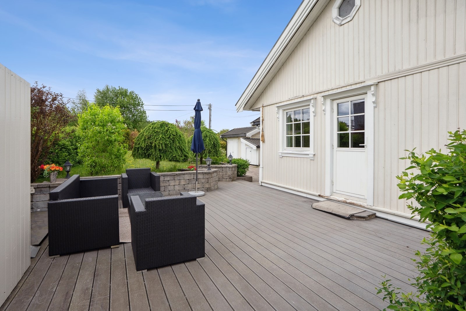 Terrassen måler 27 kvm og vender mot sydvest. Galleribilde