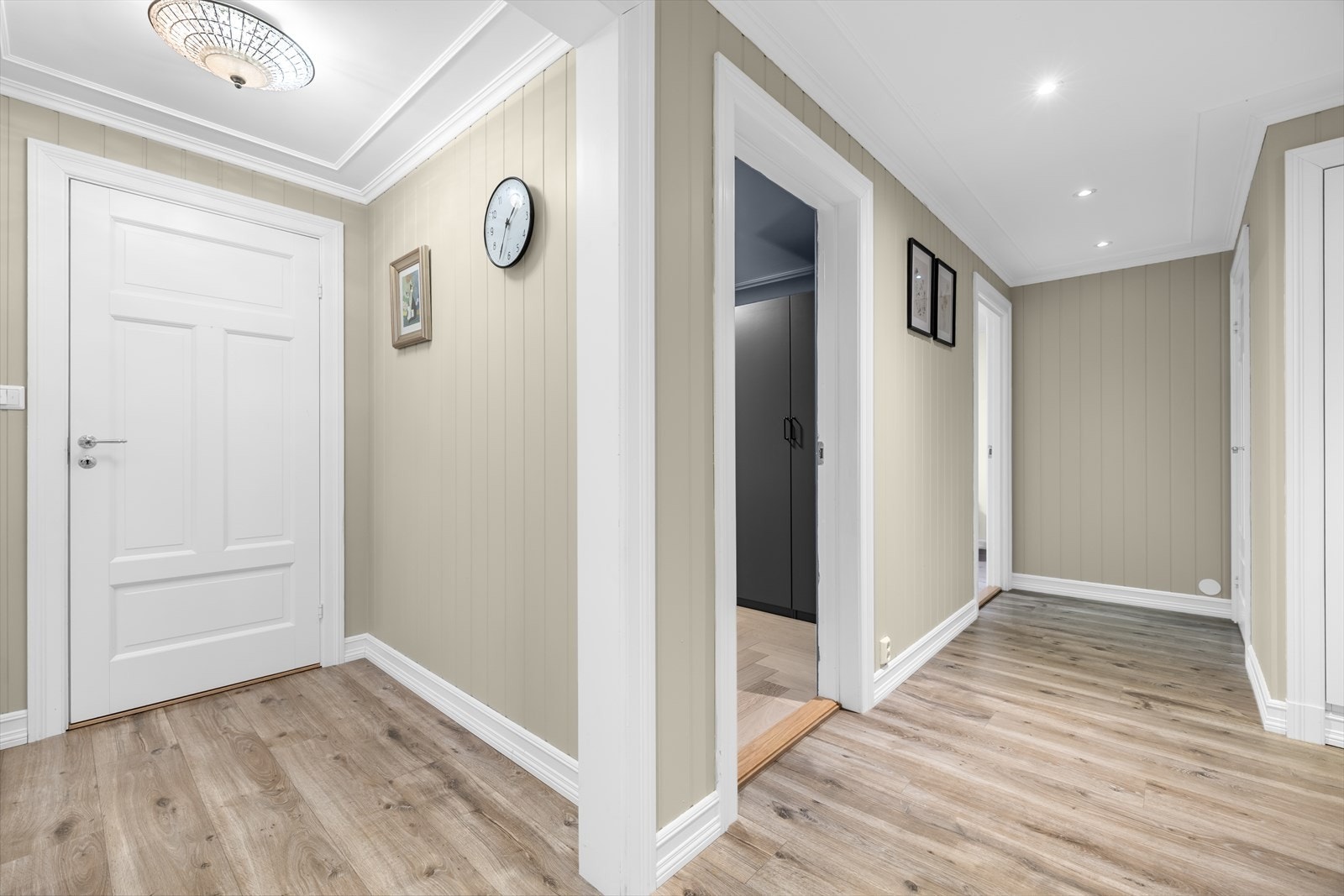 Boligen er jevnlig vedlikeholdt og holder en normal god standard. Galleribilde