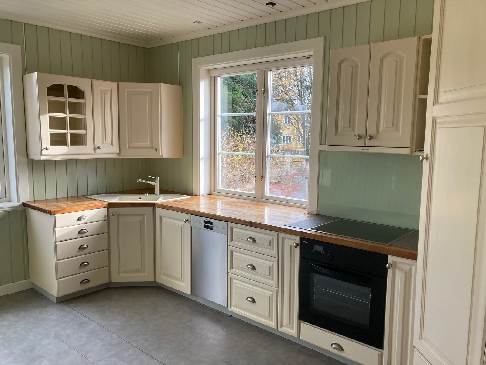 Romslig kjøkken Galleribilde