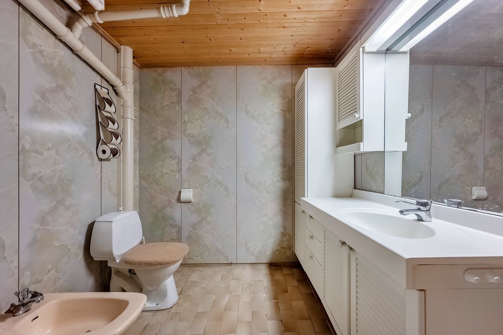 Bad i kjeller Galleribilde