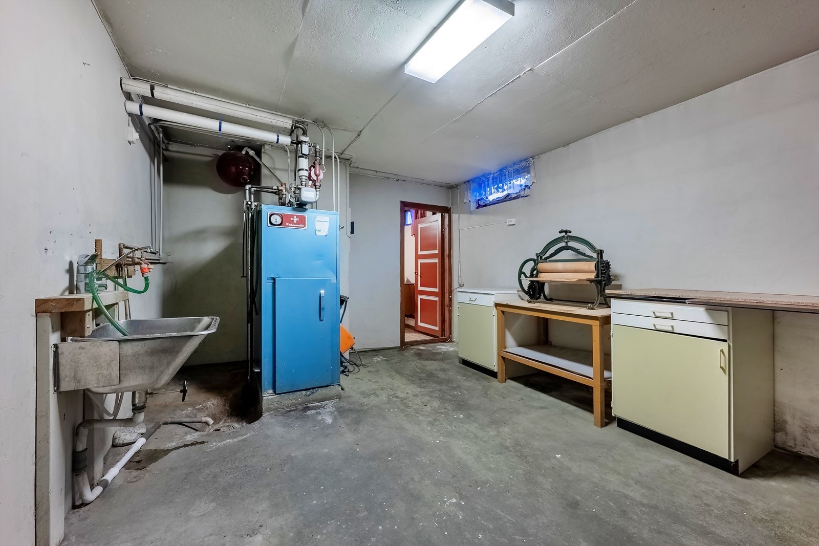 Vaskekjeller/fyrrom - Se salgsoppgave for opplysninger knyttet til oljefyr/oppvarming med fossilt brensel Galleribilde