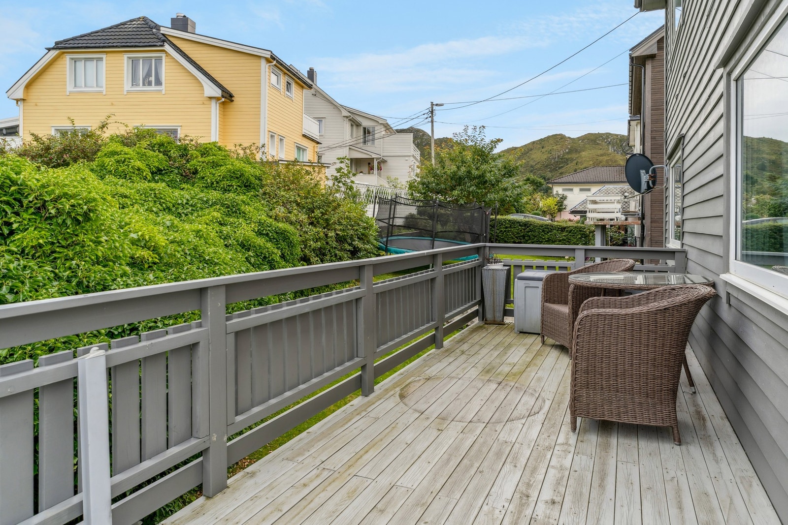 Romslig terrasse Galleribilde