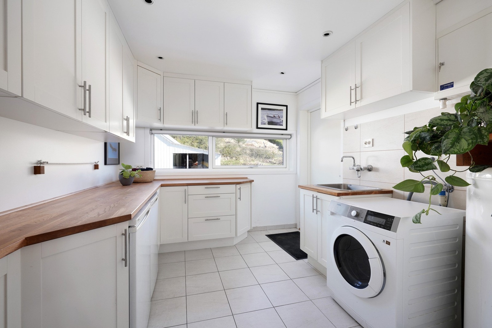 Separat vaskerom med bi-inngang Galleribilde