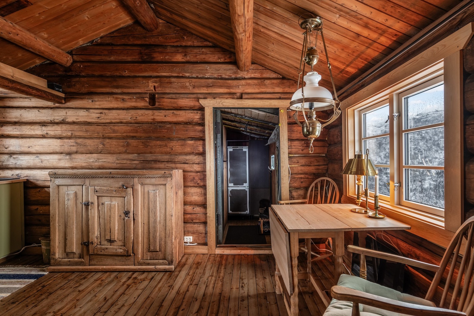 For ytterligere oppbevaringsmuligheter er det en utebod på ca.5 kvm. Galleribilde