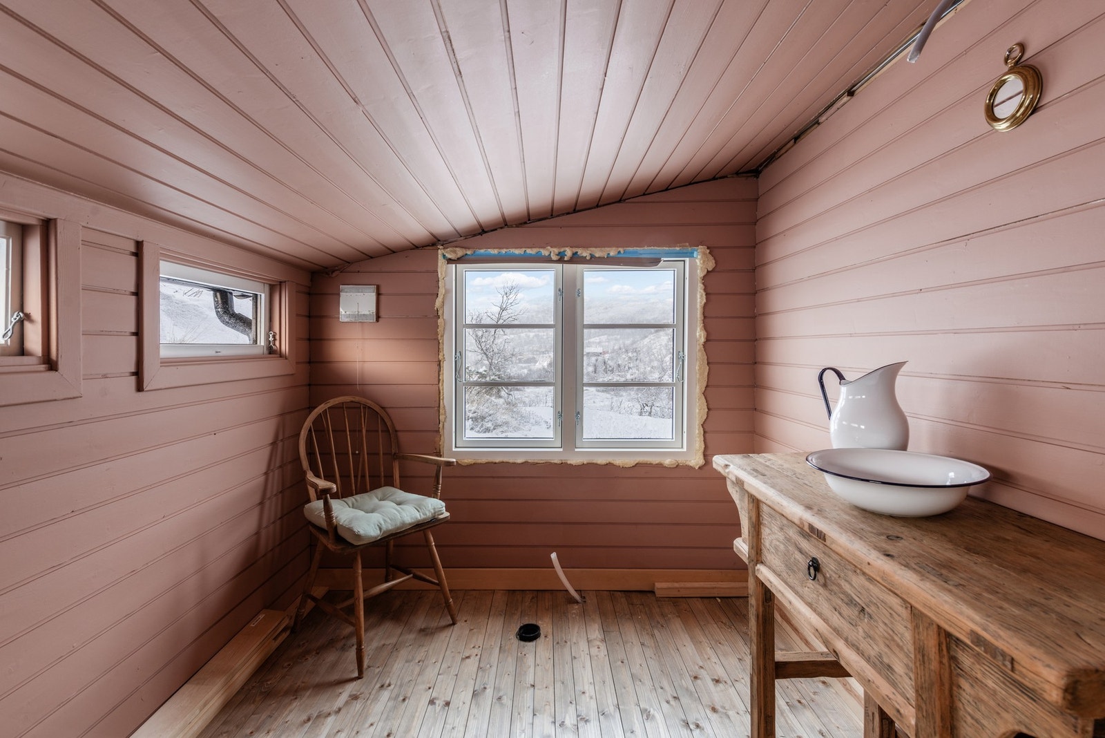 Det andre soverommet er ikke innredet med seng, men det er trolig plass til en køyeseng, 120/140 seng. Galleribilde