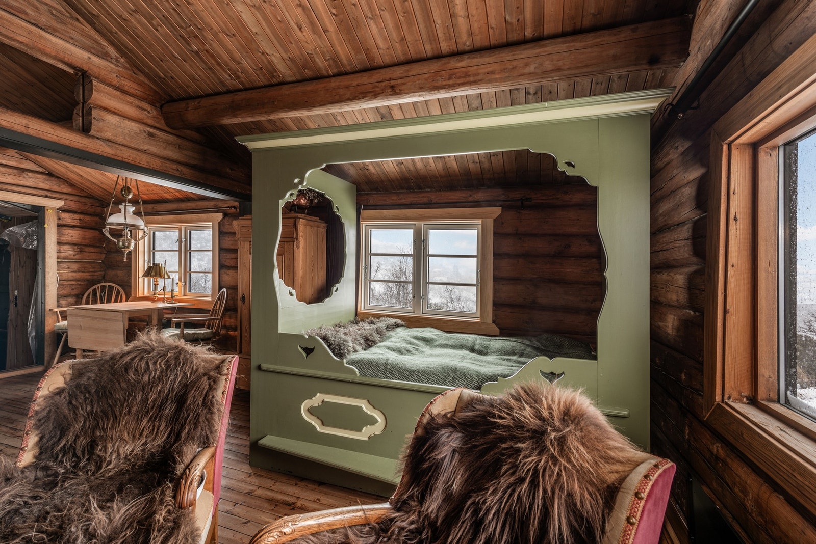 Det er også satt inn en seng i stuen for ekstra soveplasser Galleribilde