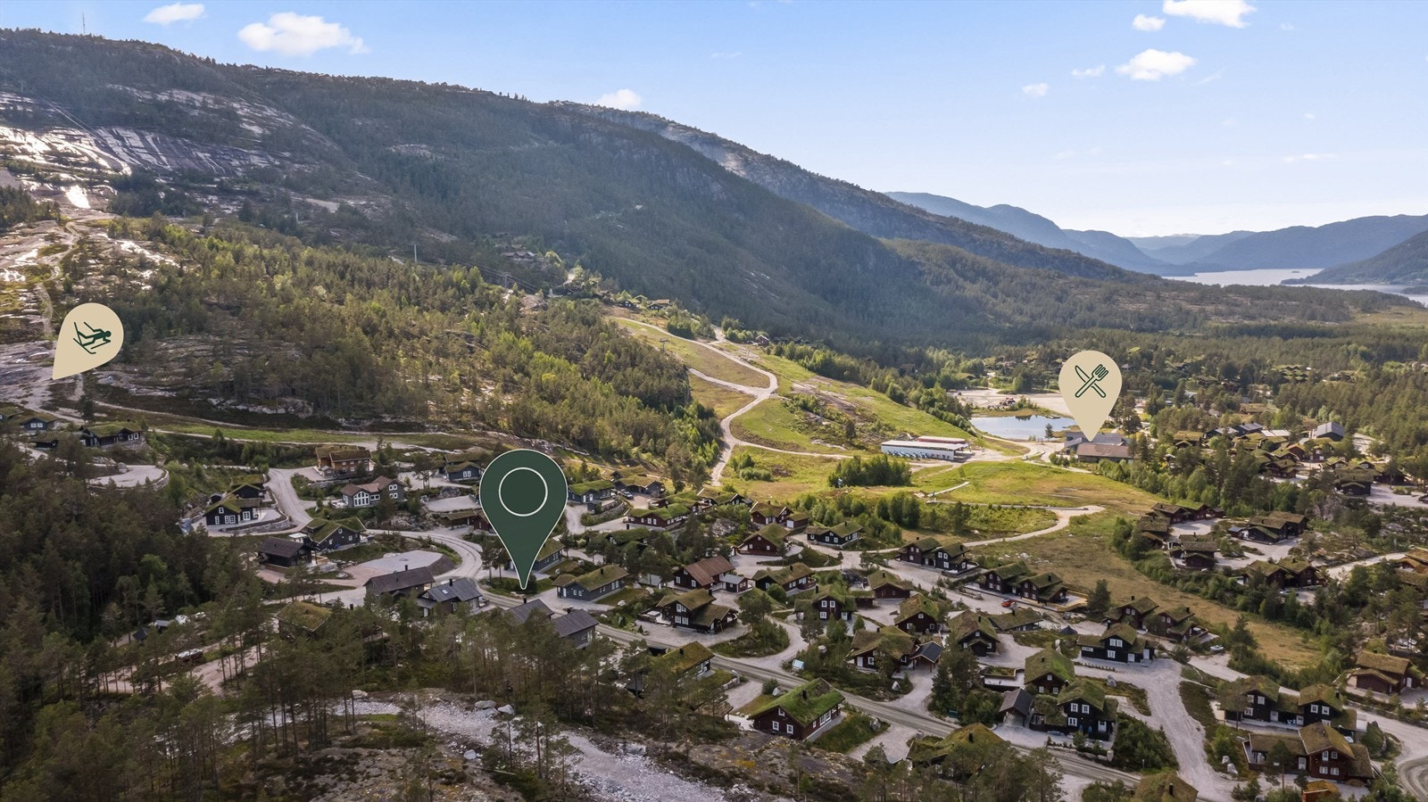 Hytten ligger med kort avstand til alpinbakken og skibygget. Meget ideell plassering for den aktive barnefamilien. Galleribilde